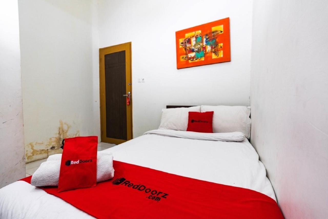 Reddoorz @ Hertasning Area 2 Makasar Exteriér fotografie